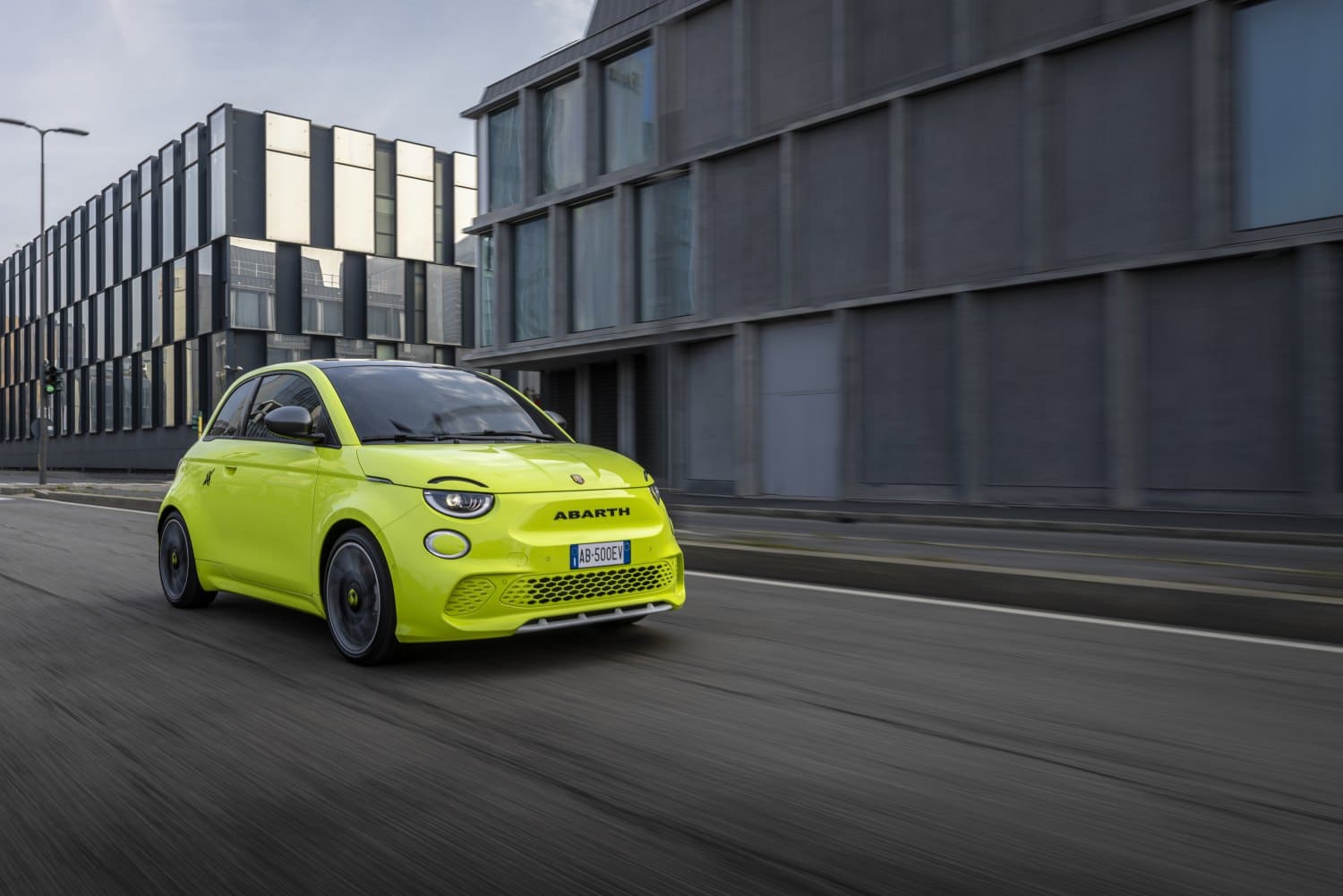 abarth-500e28