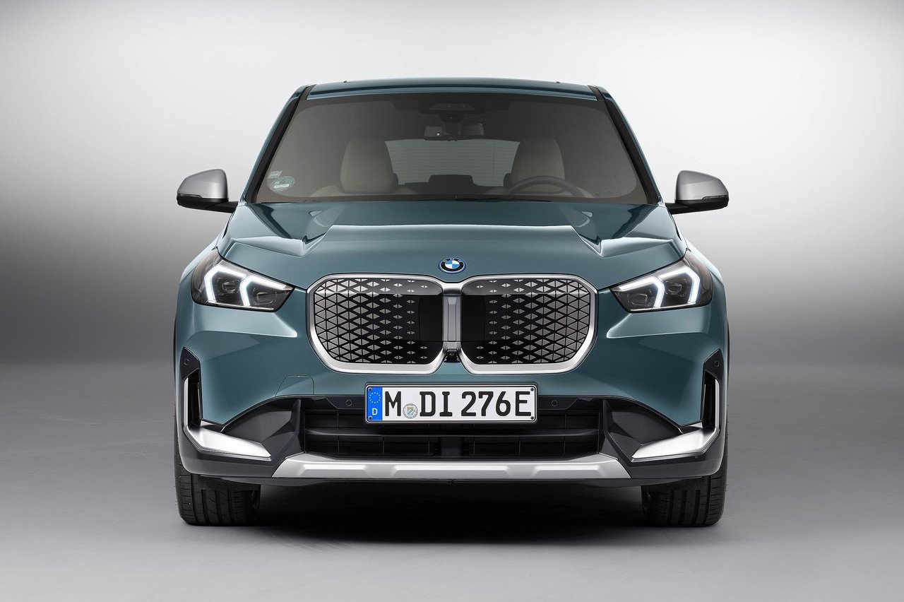 BMW-iX1-eDrive20-4
