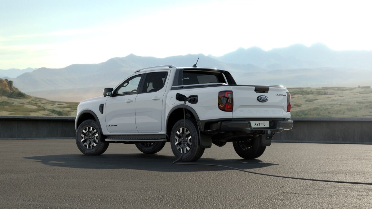 RANGER_PHEV_CHARGING_1-1200x675