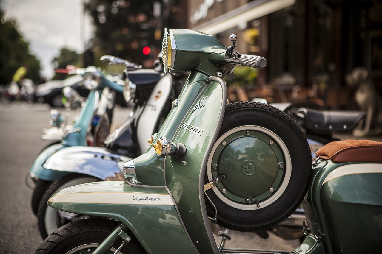 scooter-4062921_1280
