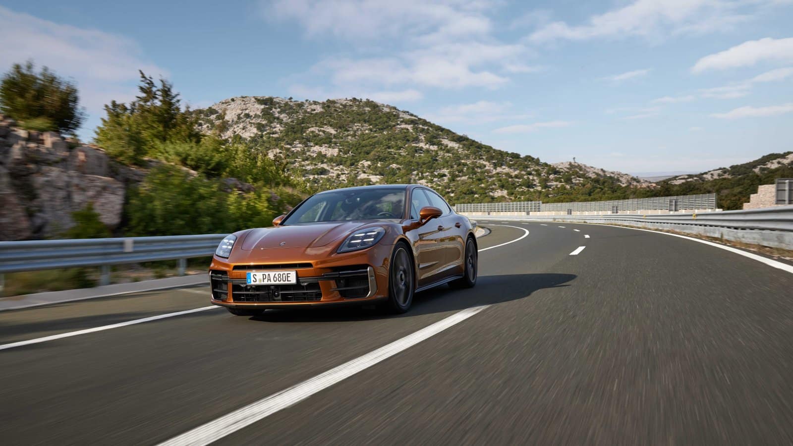 Porsche-Panamera-2024-22