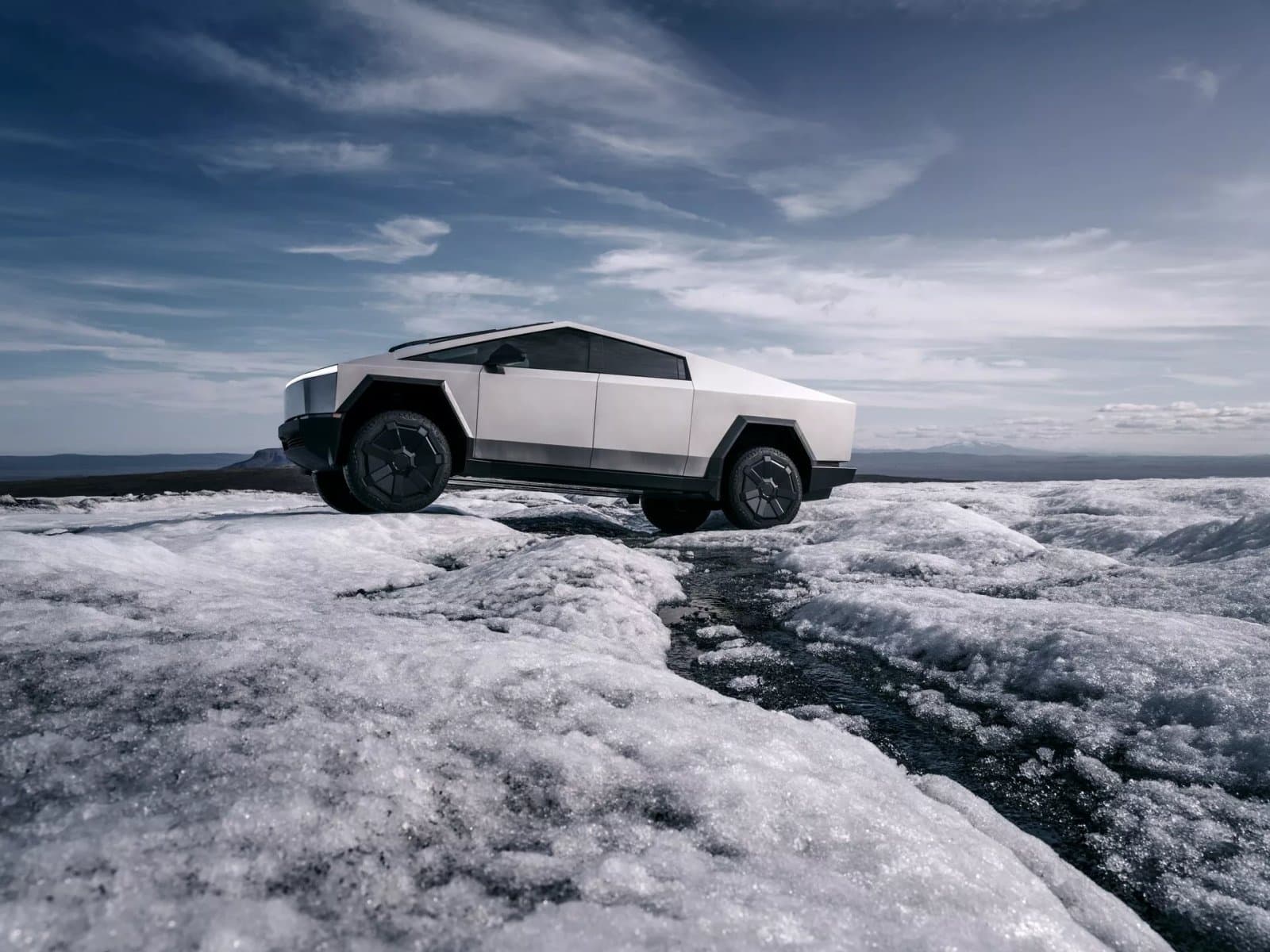 Tesla-Cybertruck-2024-5