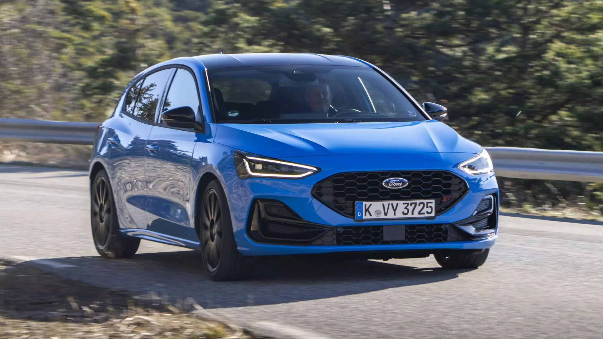 2024-Ford-Focus-ST-Edition-8s-2048x1152