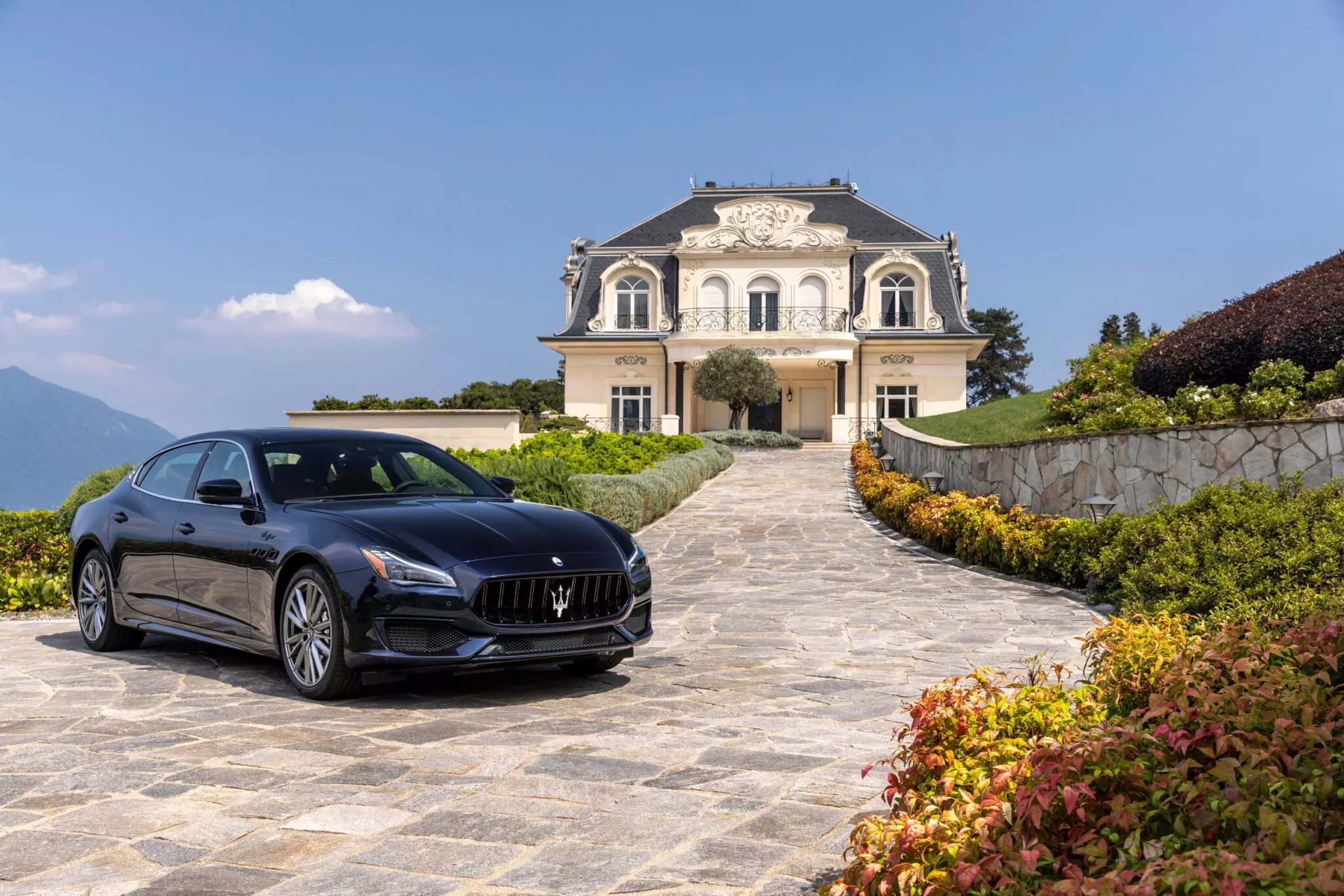Maserati-MC20-Iris-Quattroporte-Grand-Finale-5-2048x1366