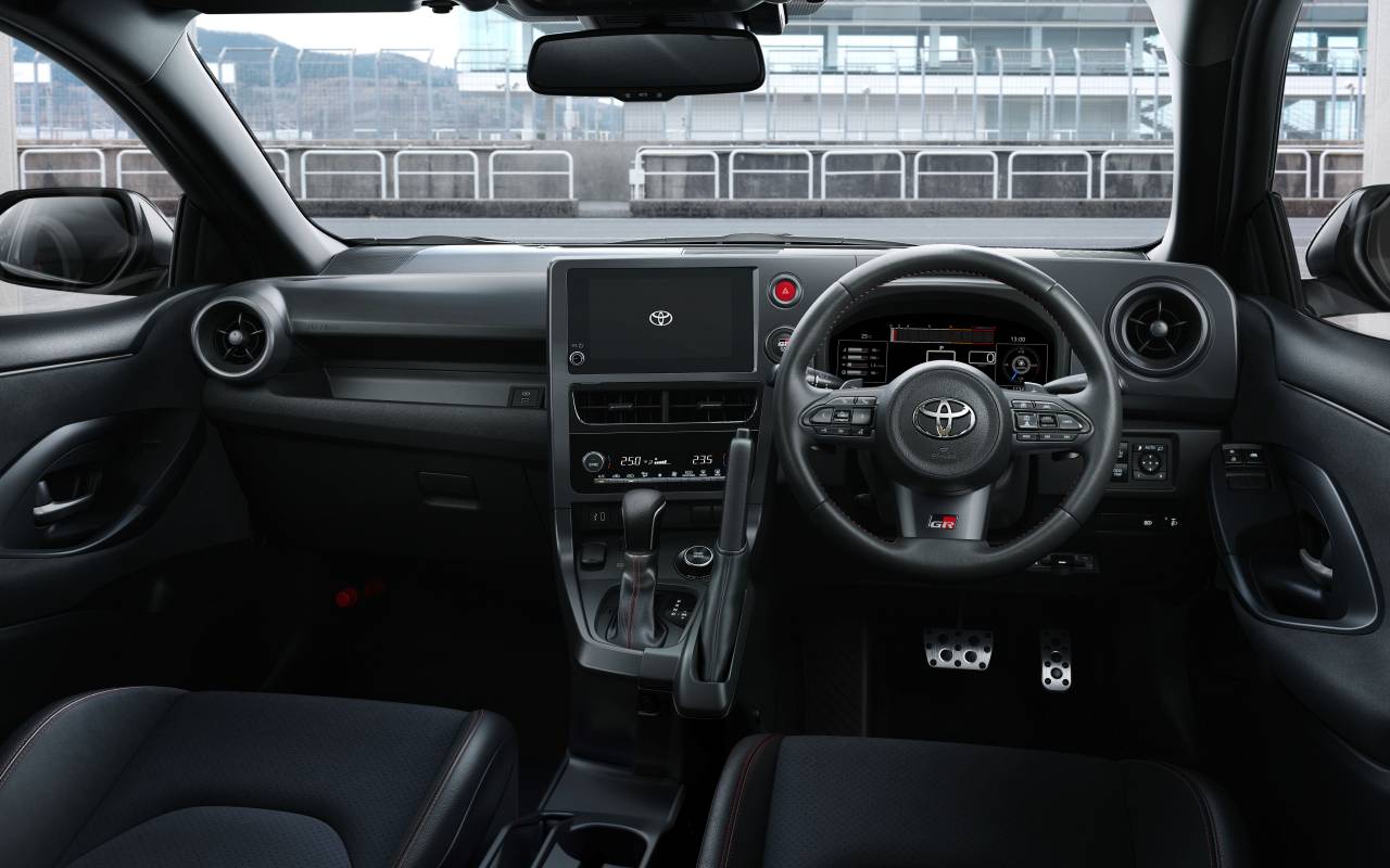 toyota gr yaris 24