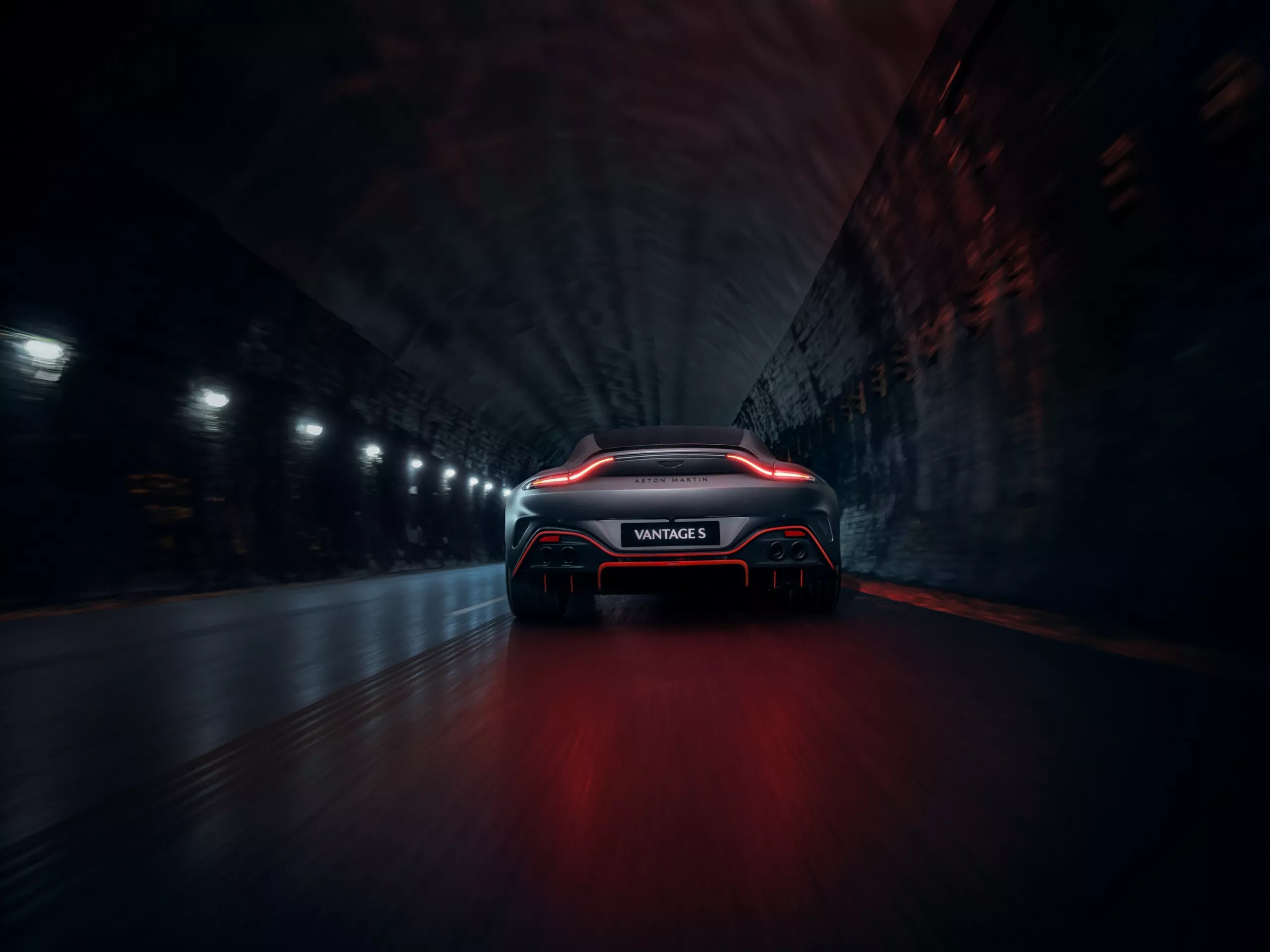 aston martin vantage s gfos 4