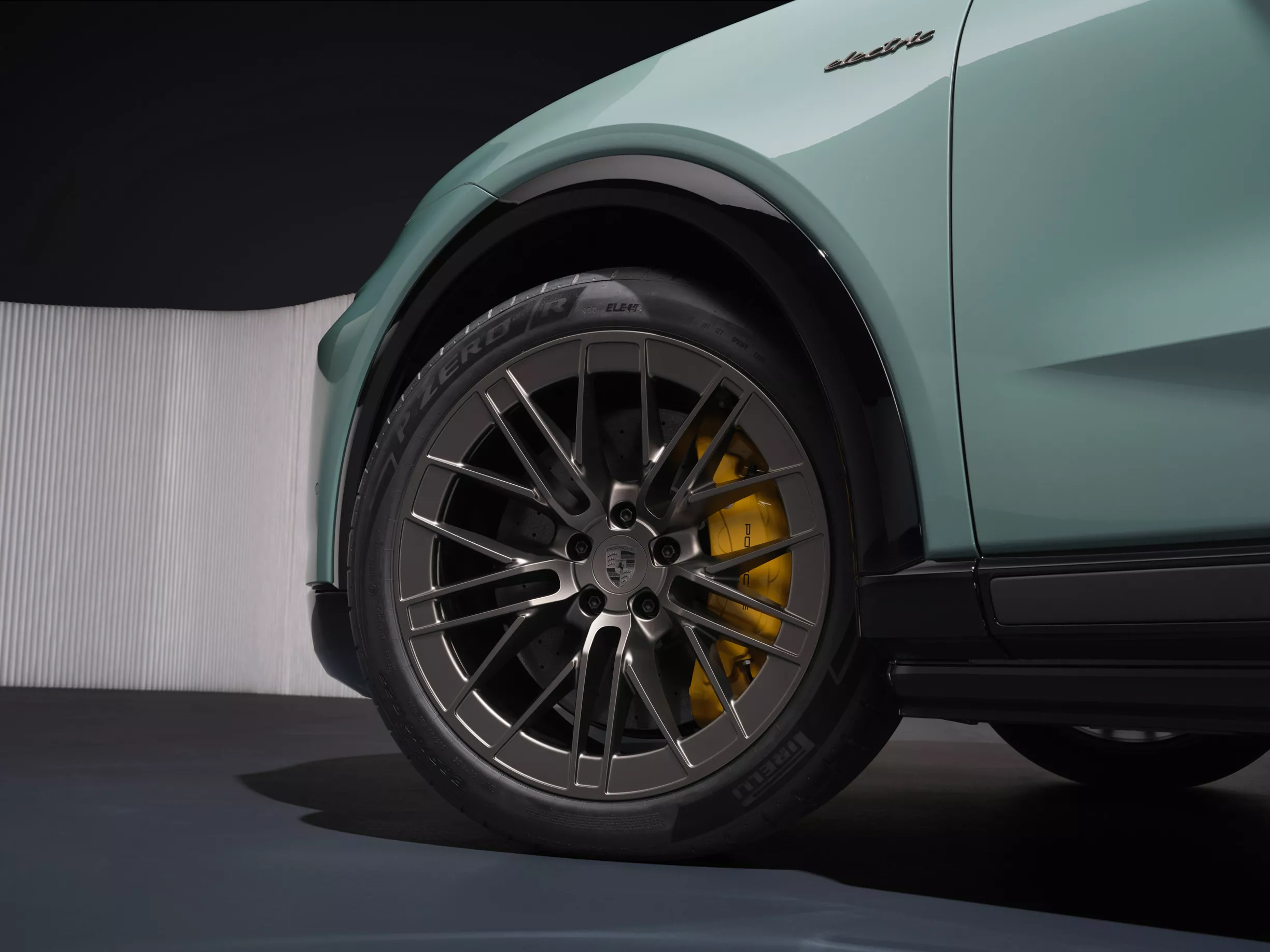 2026 porsche cayenne turbo electric 00008