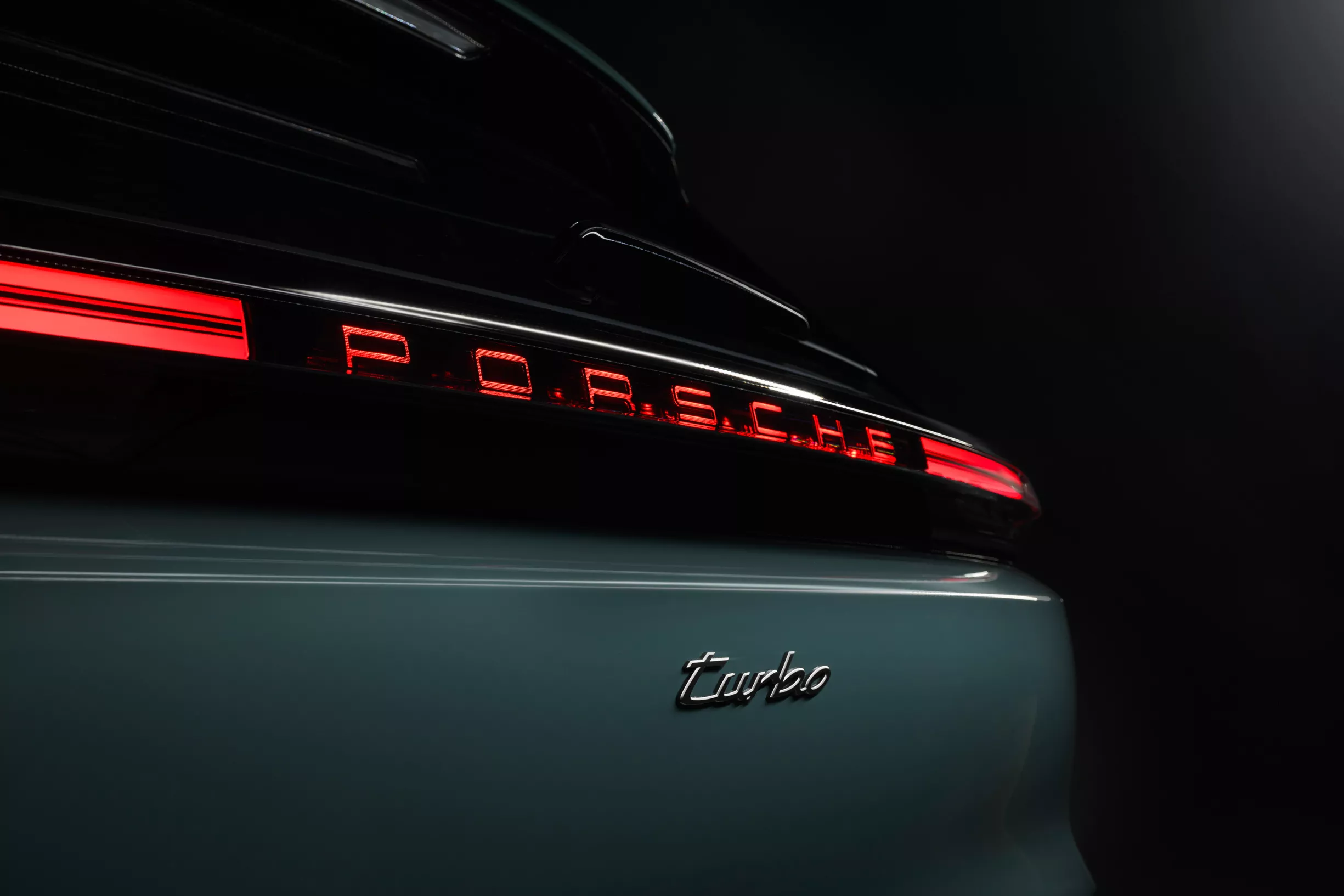 2026 porsche cayenne turbo electric 00028