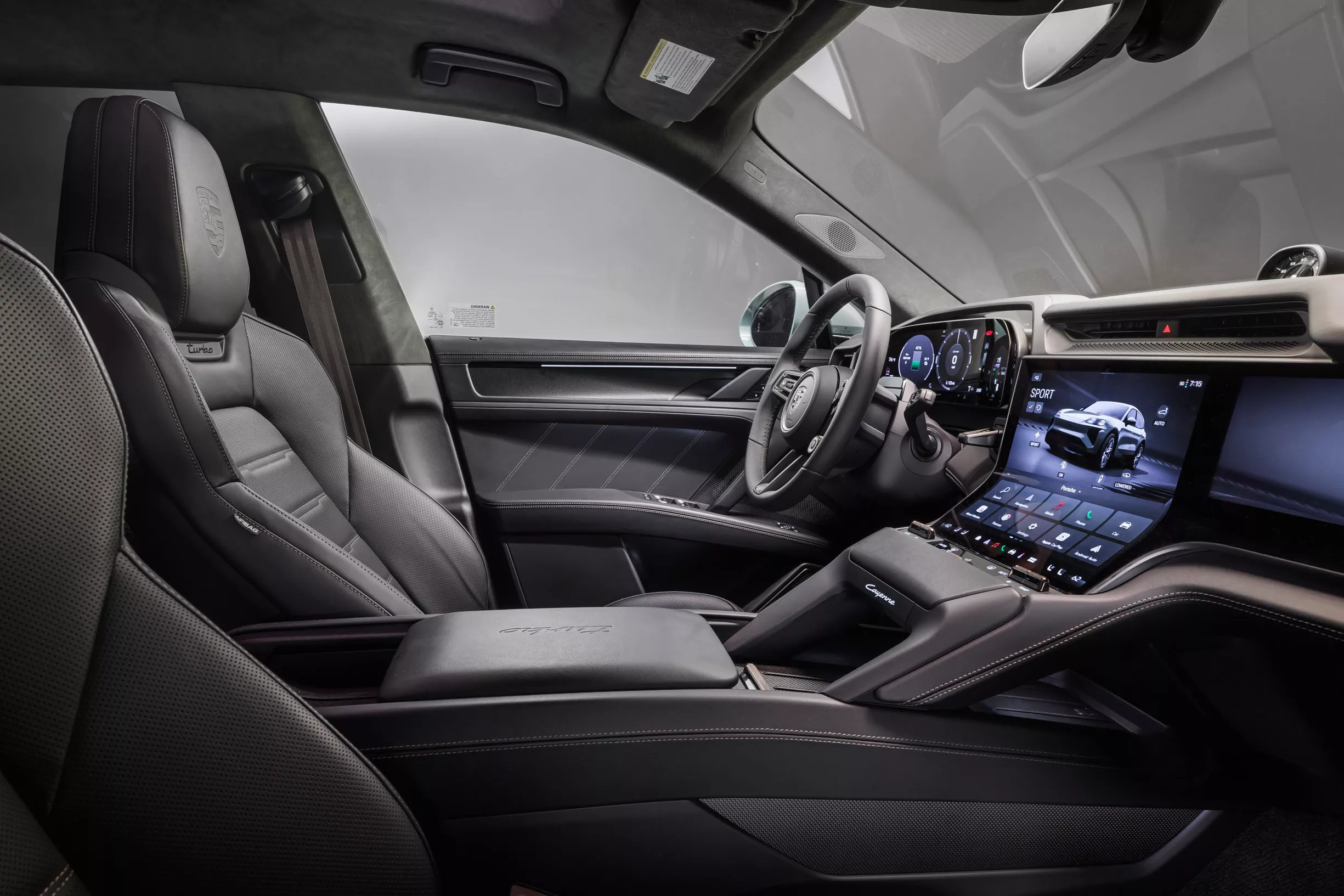 2026 porsche cayenne turbo electric 00036