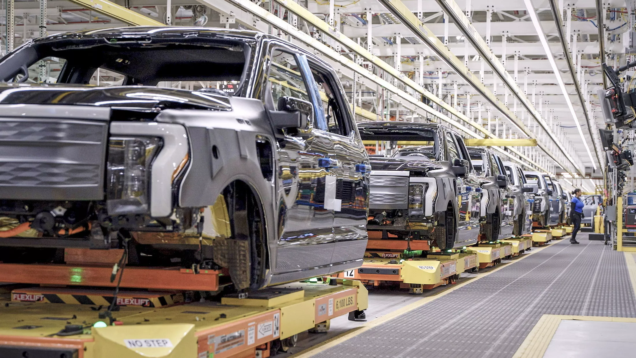 2023 ford f 150 lightning production 2