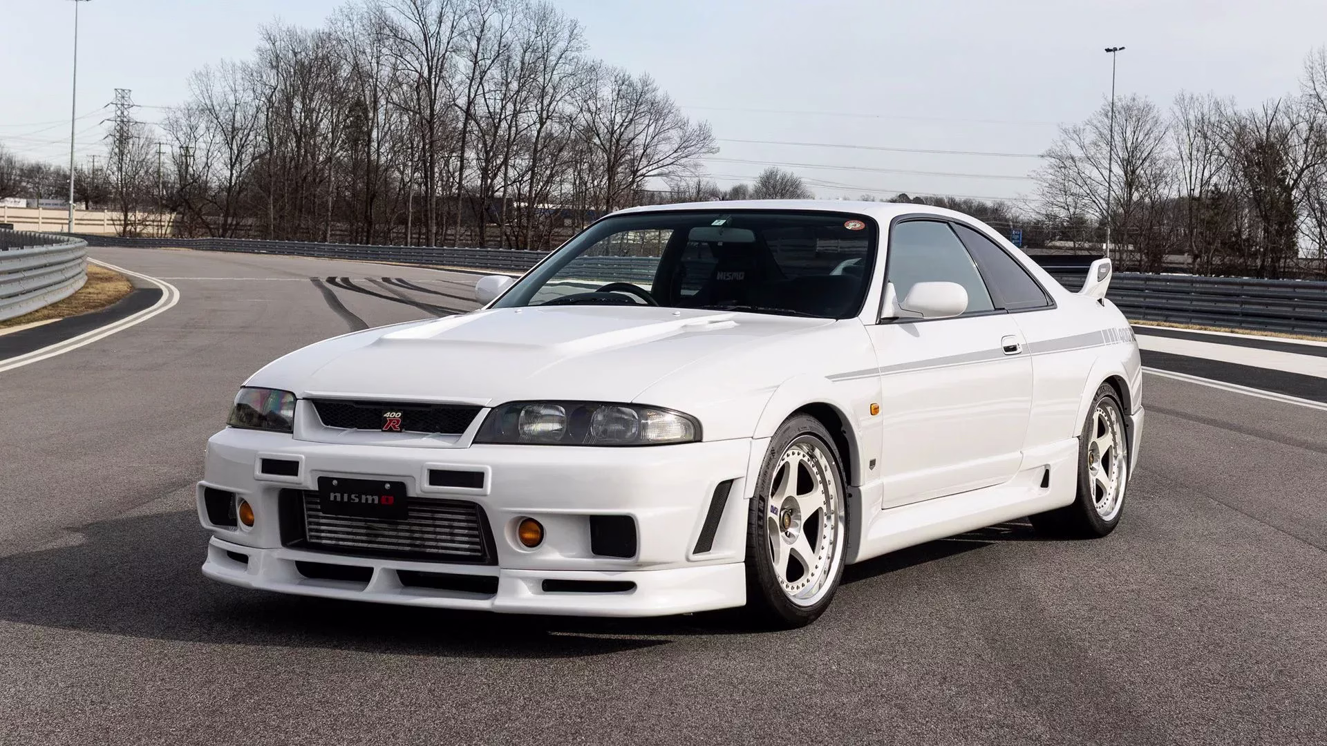 Solo hay 44 en el mundo: el Nissan Skyline R33 NISMO 400R busca dueño… y ahora puede ser tuyo