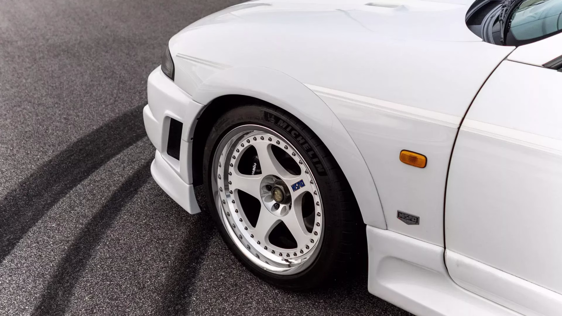 Solo hay 44 en el mundo: el Nissan Skyline R33 NISMO 400R busca dueño… y ahora puede ser tuyo