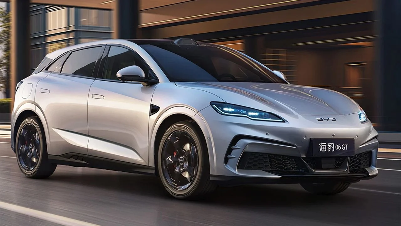 BYD Seal 06 GT: compacto deportivo que carga en nueve minutos… y que tiene un precio de risa