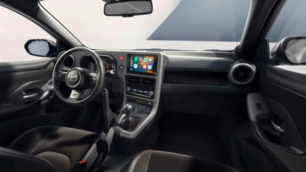 Piden más de 50.000 euros por este Toyota Yaris, pero cuando veas su freno de mano vertical y sus 280 CV lo entenderás todo