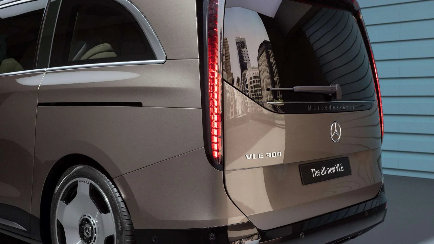 713 km, hasta 8 plazas y hecho en España: el nuevo Mercedes VLE es el eléctrico familiar que quiere cambiarlo todo