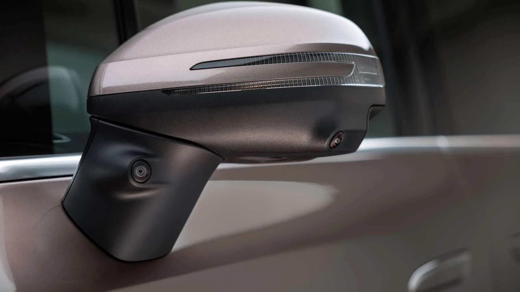 713 km, hasta 8 plazas y hecho en España: el nuevo Mercedes VLE es el eléctrico familiar que quiere cambiarlo todo