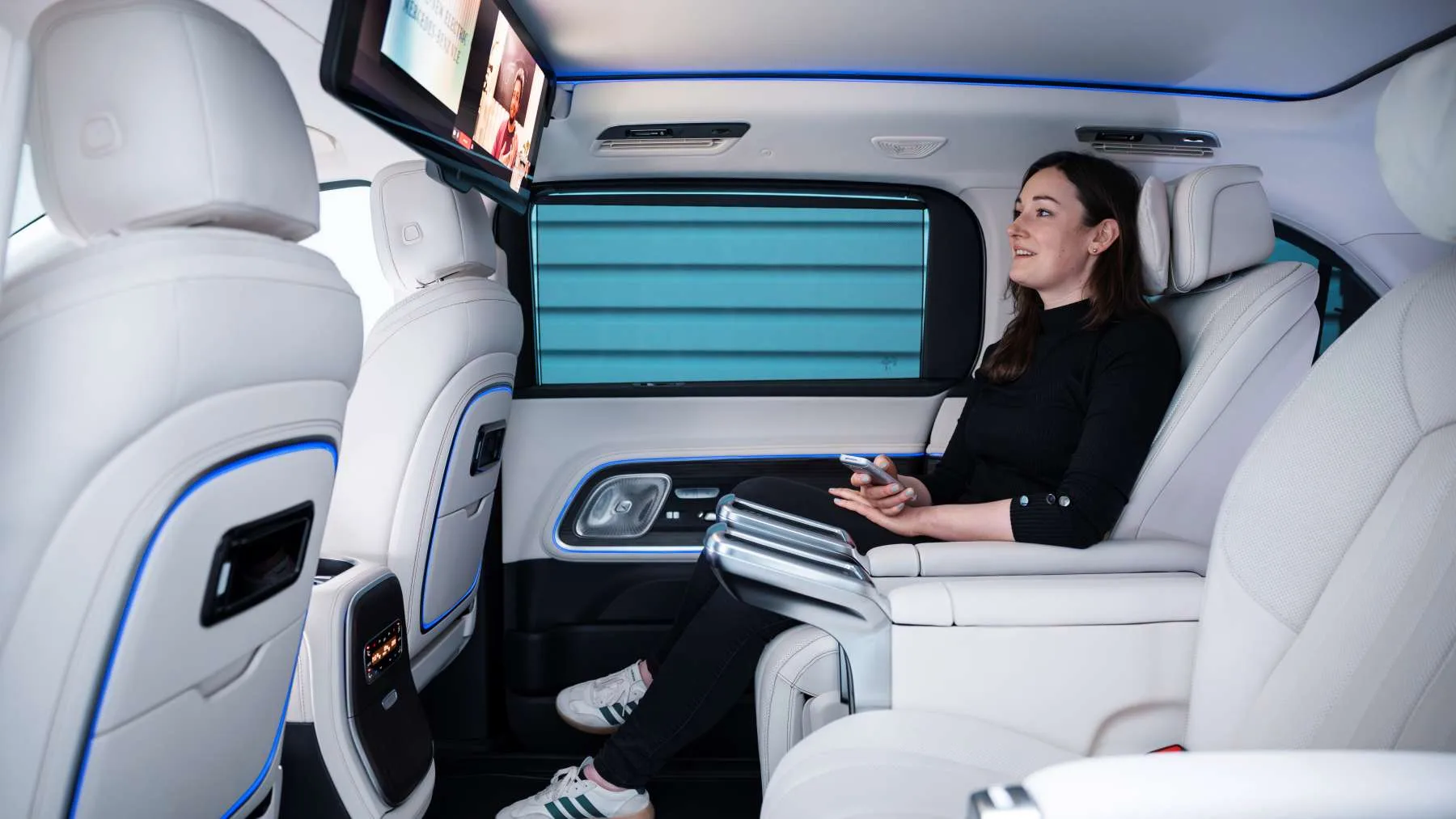 713 km, hasta 8 plazas y hecho en España: el nuevo Mercedes VLE es el eléctrico familiar que quiere cambiarlo todo