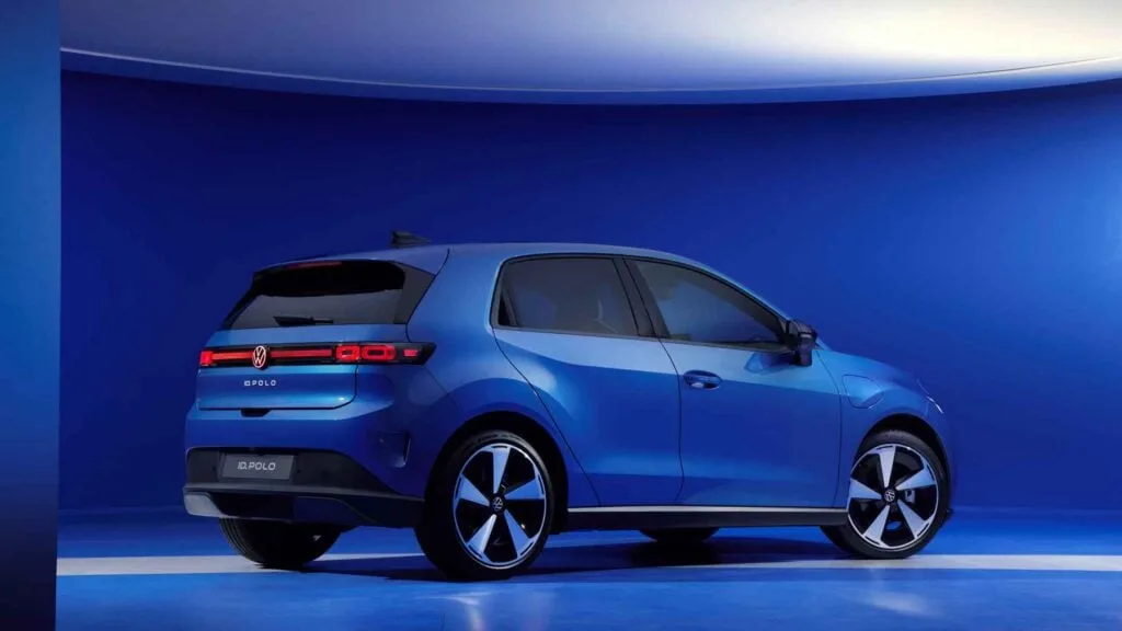 Adiós al Volkswagen Polo que conocías: ahora es 100% eléctrico, tiene 455 km de autonomía y cuesta 25.990 euros (con ayudas)