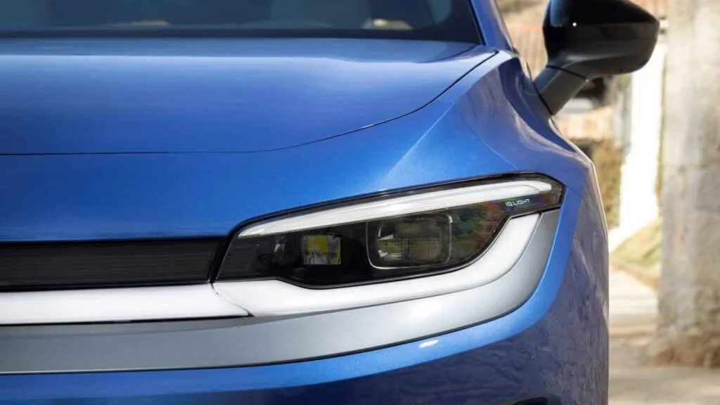 Adiós al Volkswagen Polo que conocías: ahora es 100% eléctrico, tiene 455 km de autonomía y cuesta 25.990 euros (con ayudas)