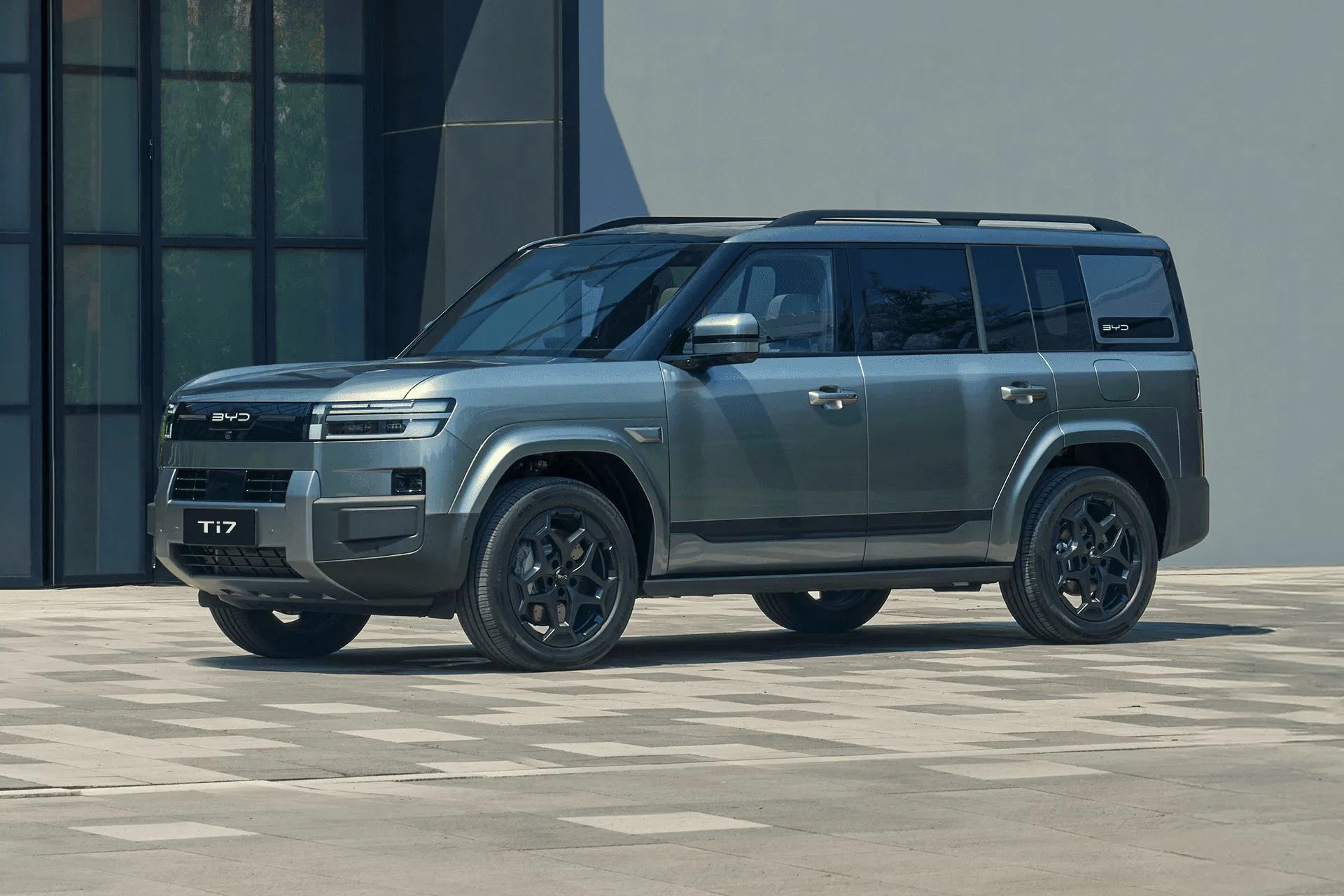 Byd quiere conquistar europa con un 4x4 gigante mas barato que un defender y con autonomia de diesel 11