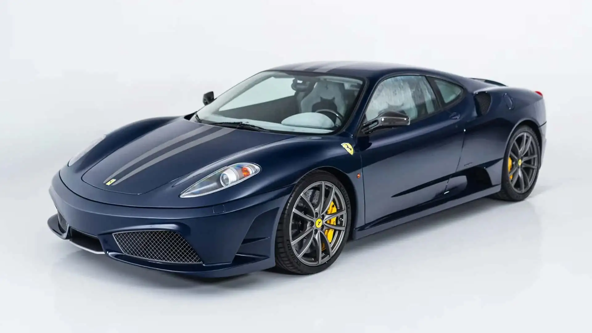 Este es el primer ferrari 430 scuderia de la historia y ahora puedes hacerte con el