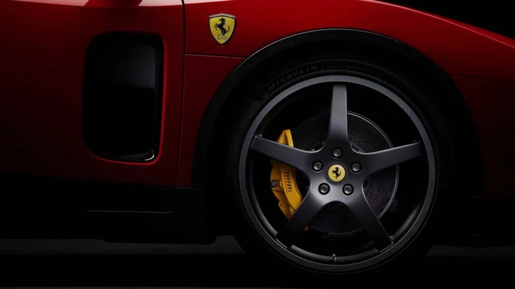 Ferrari acaba de cruzar su linea roja su primer electrico tiene 1 050 cv cuatro motores y diseno del creador del iphone 27