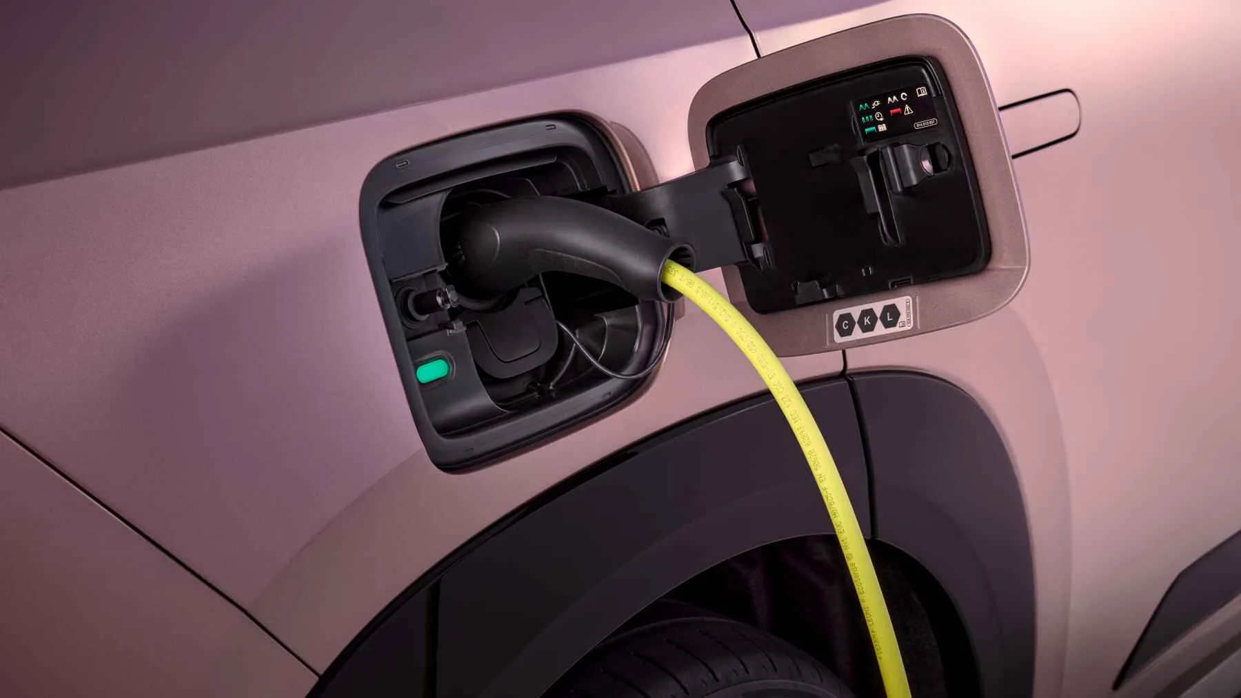 Skoda quiere democratizar el suv electrico grande el peaq ofrece 620 km y 7 plazas desde poco mas de 40 000 euros 14