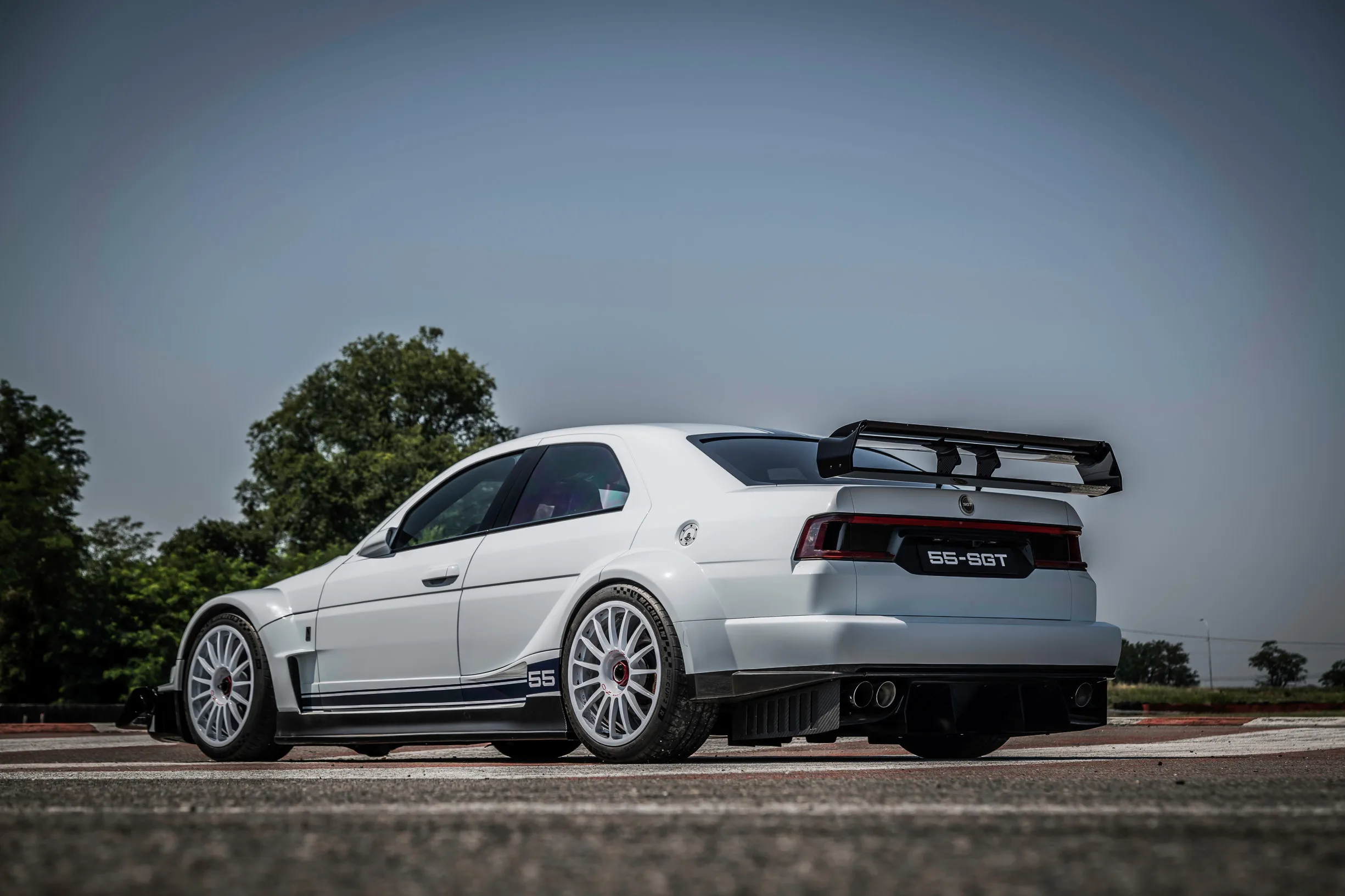 El 155 v6 ti que sonaban los alfistas ya existe 620 cv estetica de carreras y produccion limitada 15
