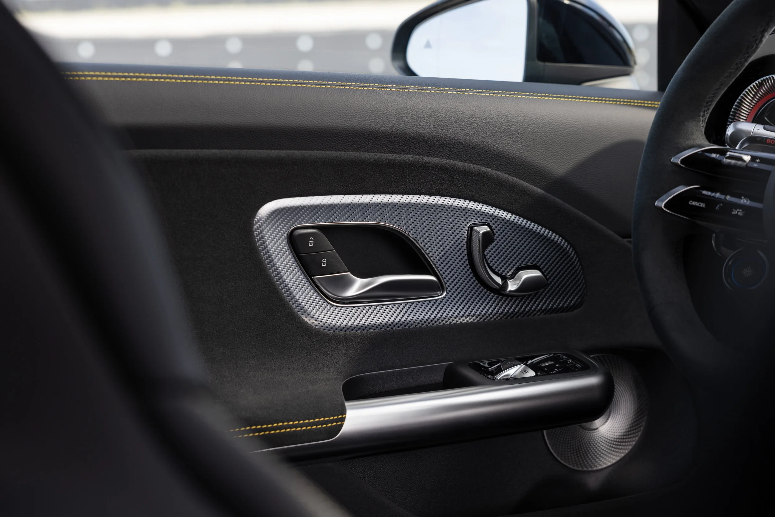 Mercedes amg responde a los puristas con cifras 680 cv tres motores y el cla mas potente jamas fabricado 22