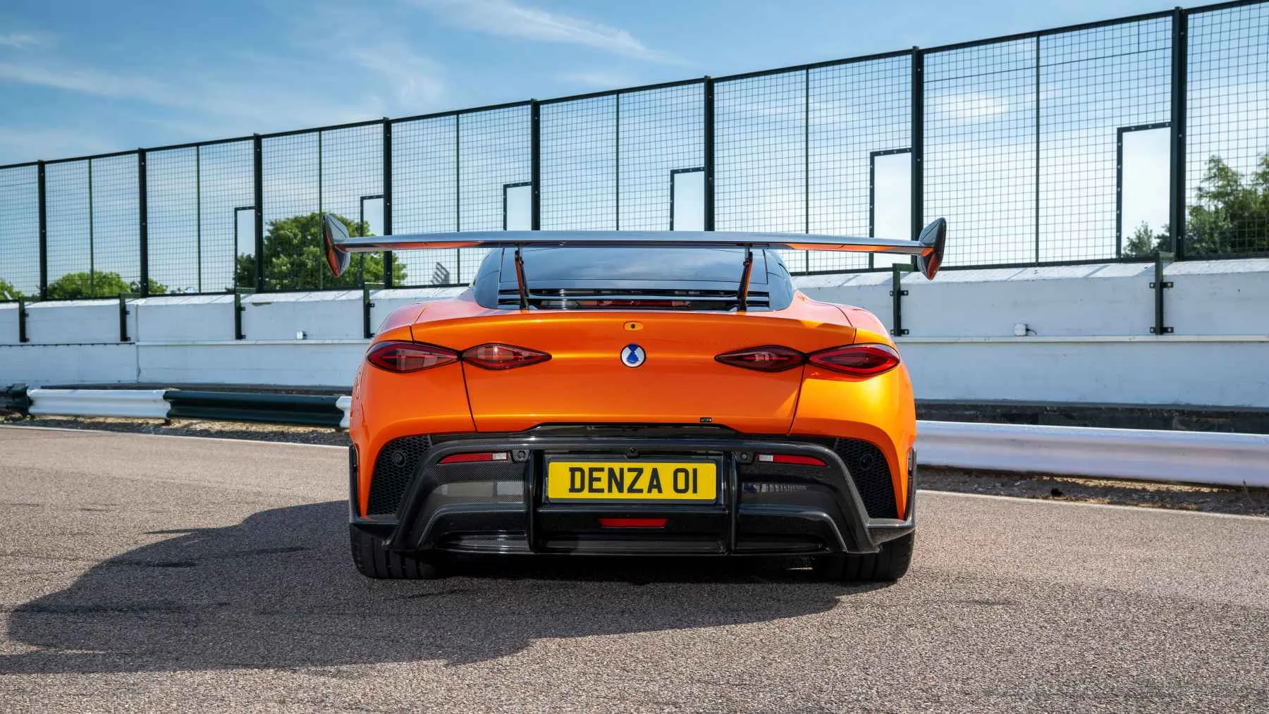 Denza z 18