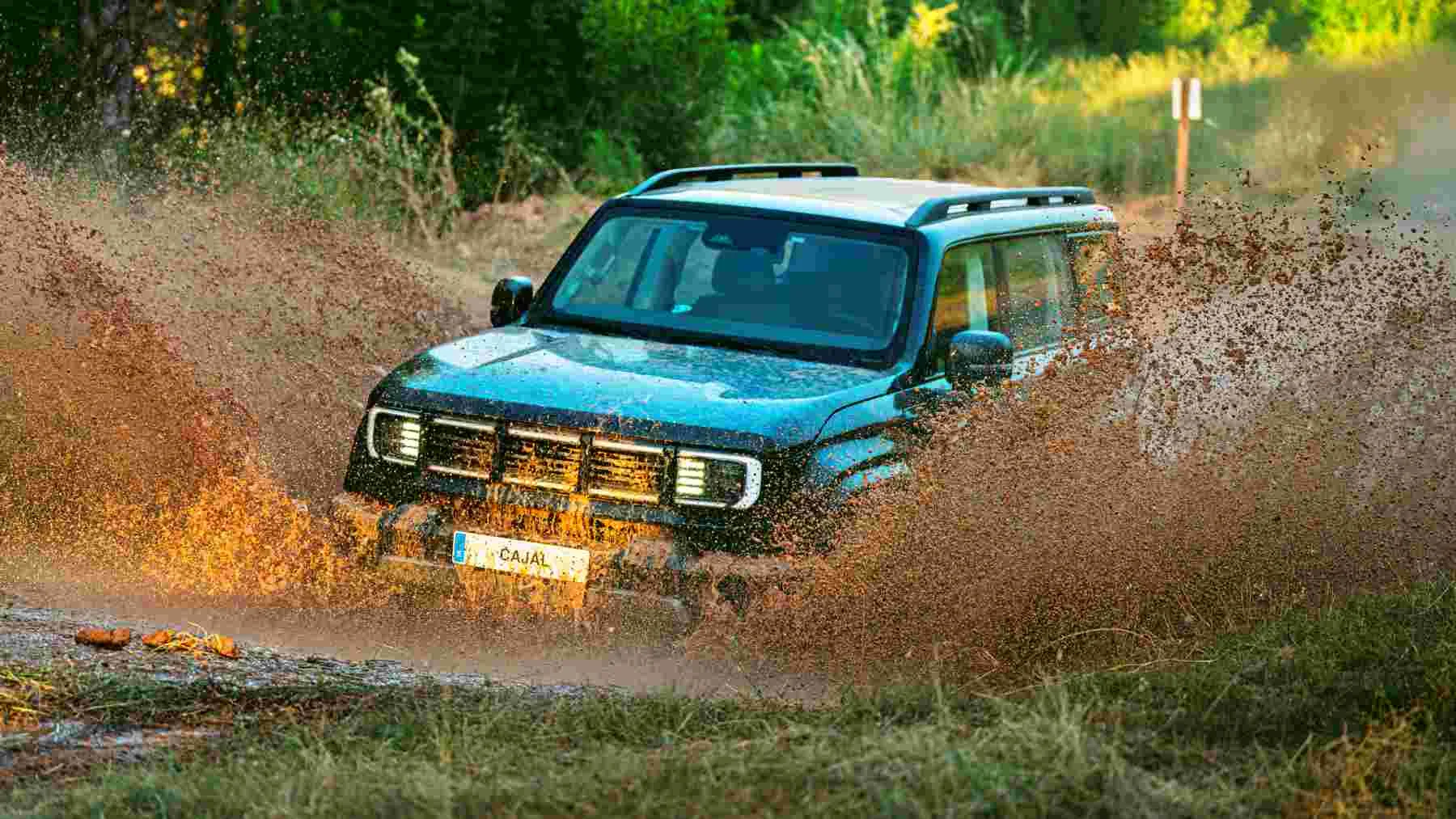 El nuevo santana cajal llega para cubrir un hueco que casi nadie queria ocupar un 4x4 de verdad 4