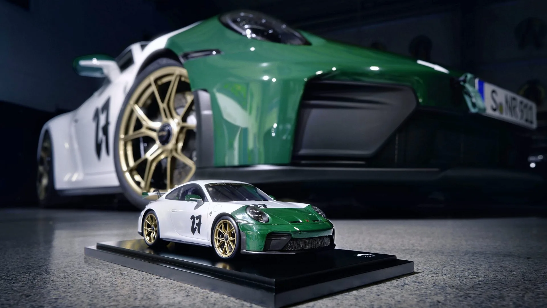 Porsche crea el 911 gt3 definitivo para celebrar los 100 anos de nurburgring pero espana se queda sin el 16