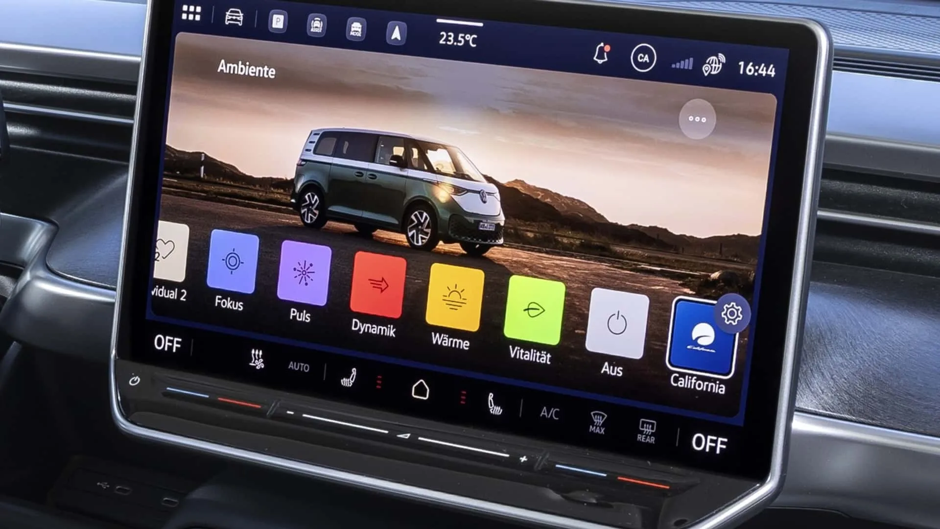 Dormir dos noches con la calefaccion puesta y sin arrancar nada asi es la nueva camper electrica de volkswagen 8