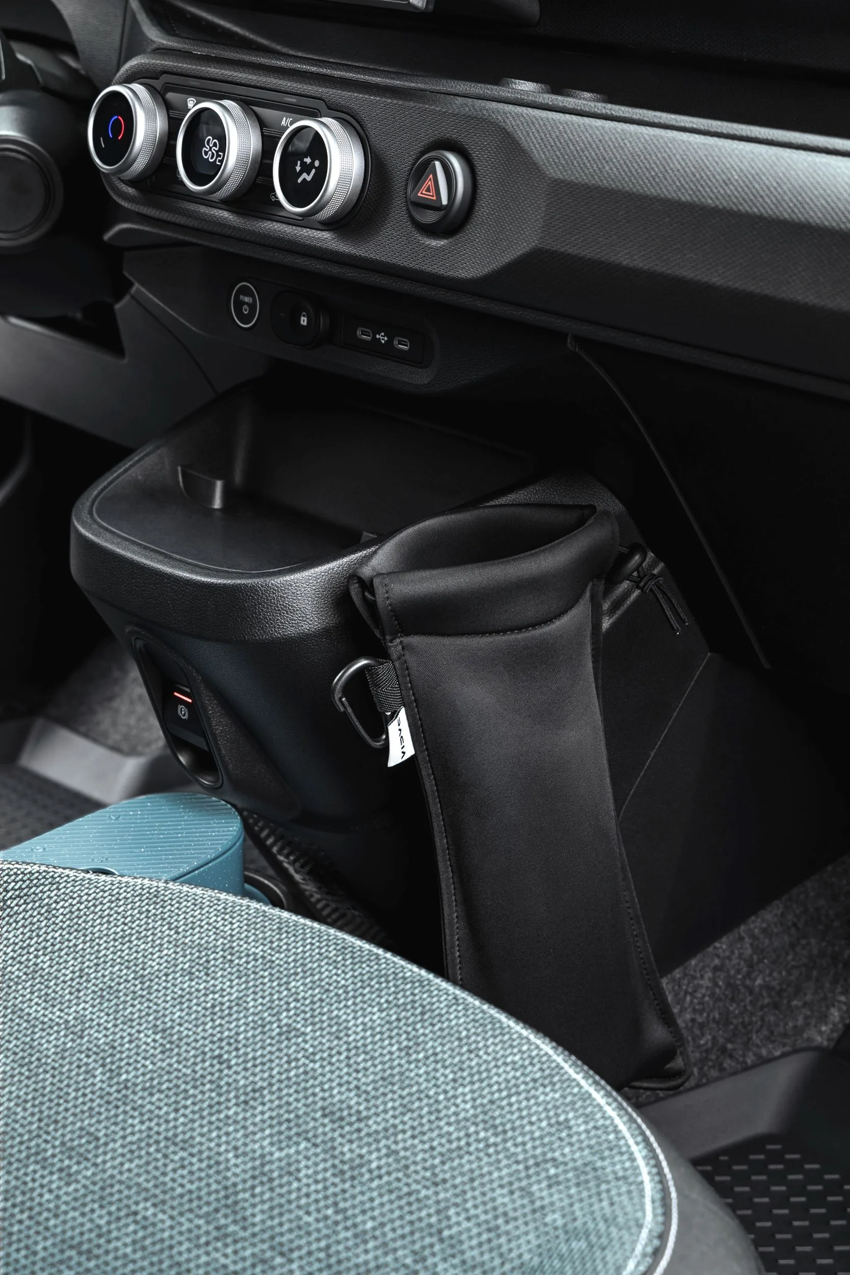 Dacia Spring 2027 eléctrico en vista trasera de tres cuartos