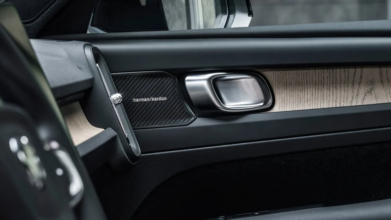 El volvo xc40 se niega a envejecer nuevo diseno y google gemini para seguir dando guerra entre los suv premium 9