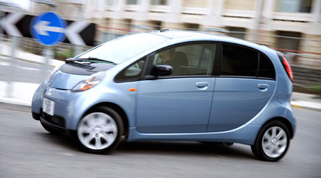 mitsubishiicar_1_560px.jpg