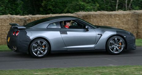 tn_gtr_goodwood_02.jpg