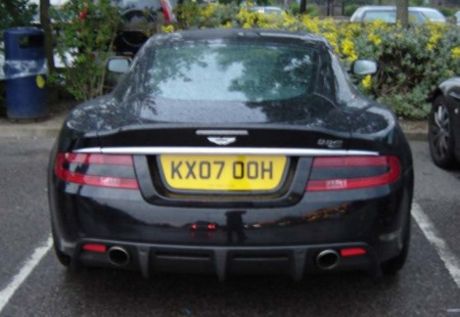 tn_aston-martin-dbs-gespot4.jpg