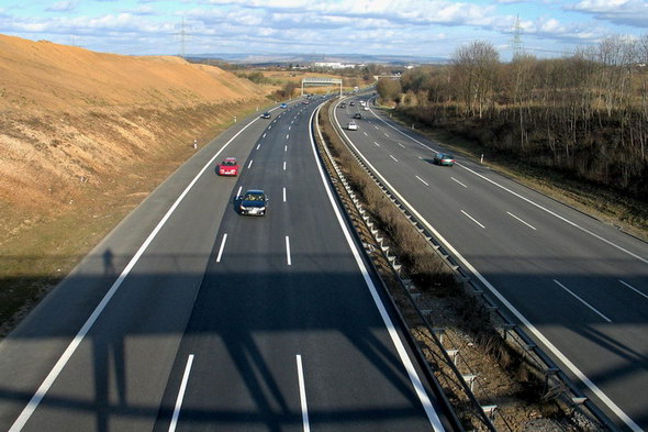 autobahn2_1600-thumb-717x477-82471