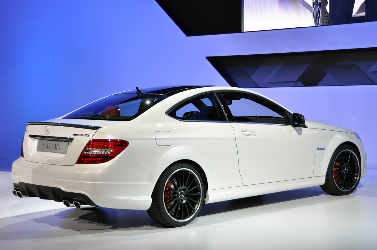 06-mercedes-c63-amg-coupe-ny
