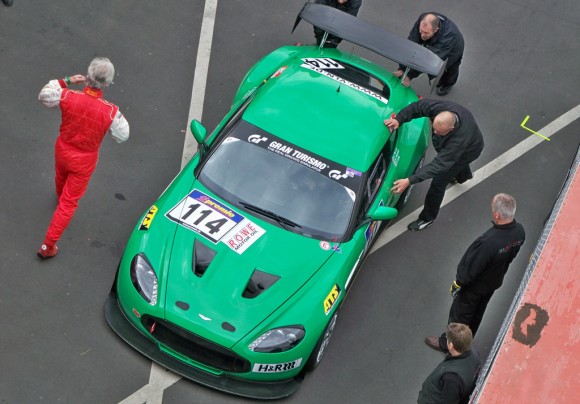 aston-martin_100351240_l