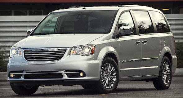2011_chrysler_town_country