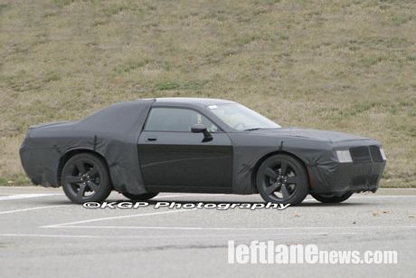 tn_5-dodge-challenger-spy.jpg