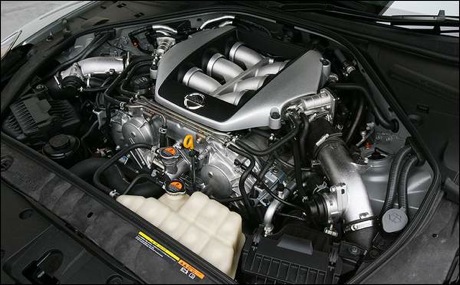 2008_nissan_gt-r_005.jpg