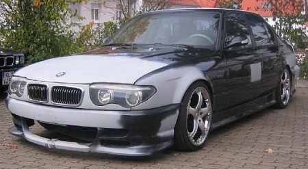 BMW 740i réplica