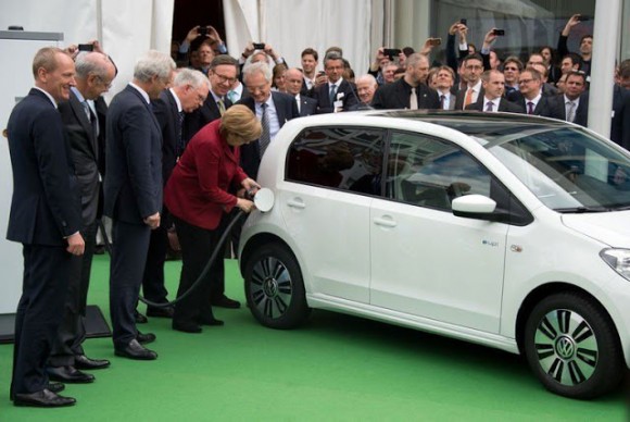 angela-merkel-coche-electrico