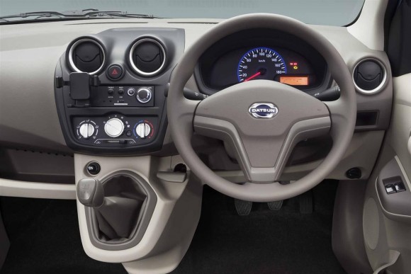 datsun-go-14